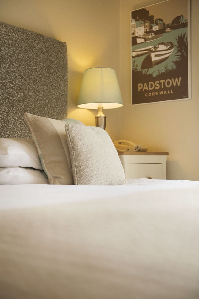Rose & Crown Hotel Yealmpton Екстериор снимка