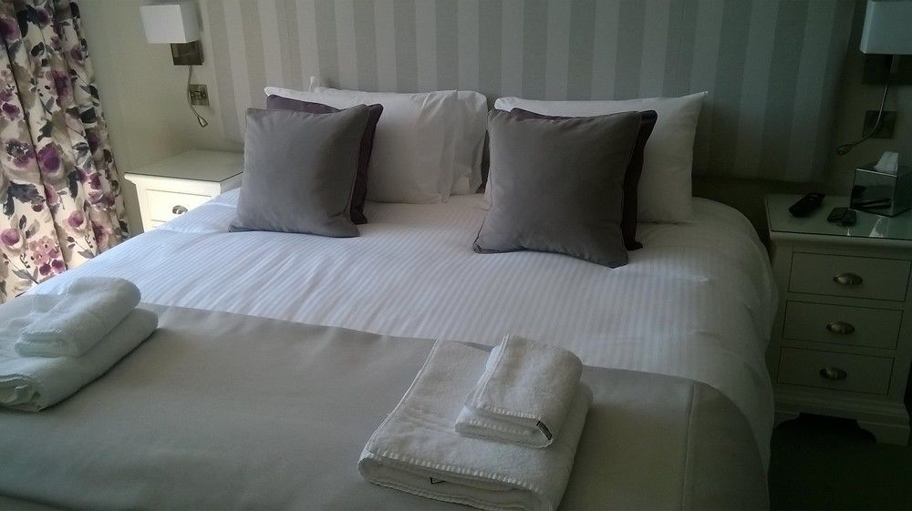 Rose & Crown Hotel Yealmpton Екстериор снимка