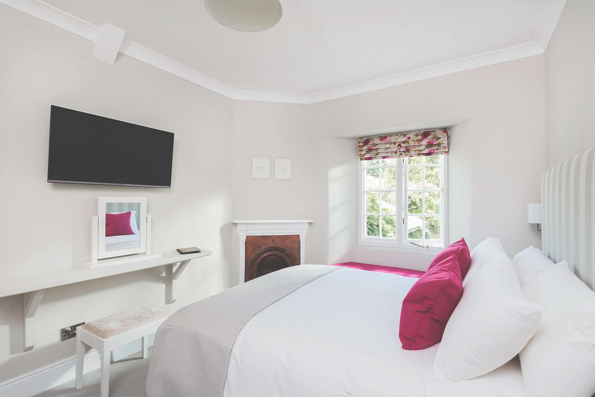Rose & Crown Hotel Yealmpton Екстериор снимка