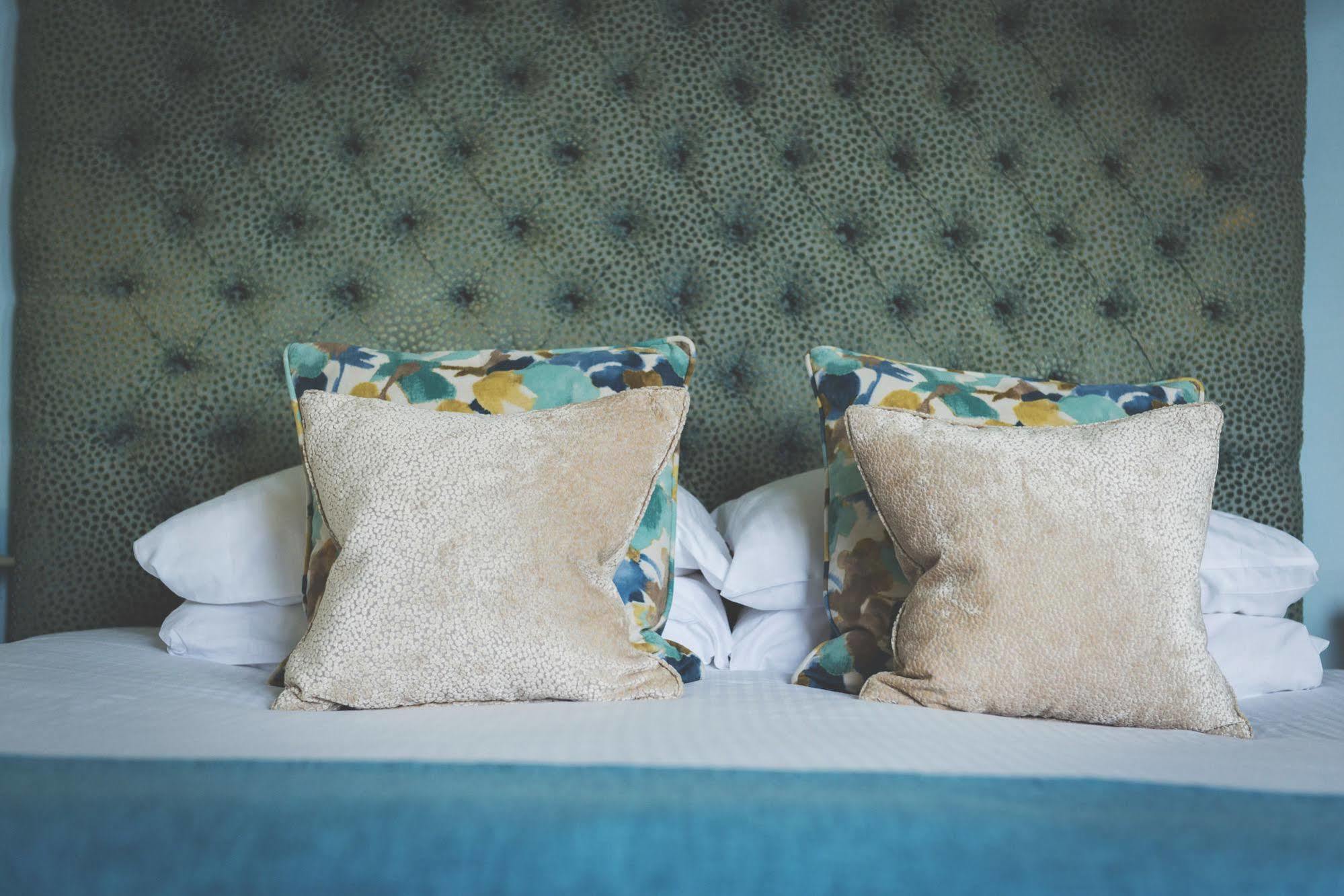 Rose & Crown Hotel Yealmpton Екстериор снимка