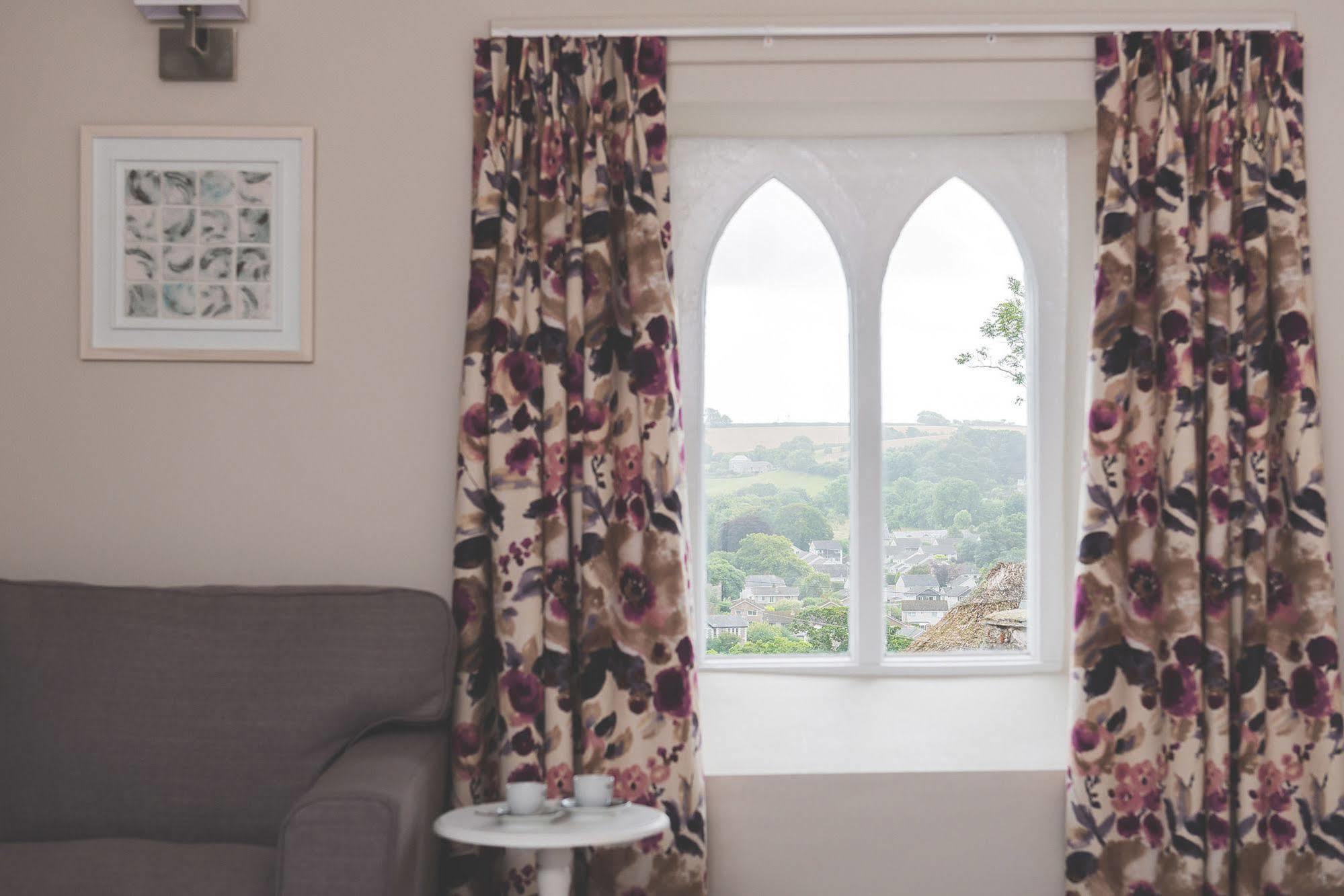 Rose & Crown Hotel Yealmpton Екстериор снимка